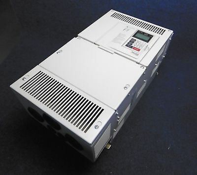INVERSOR DE FREQUÊNCIA TRIFÁSICO 50A 380/480V 50/60HZ IP20