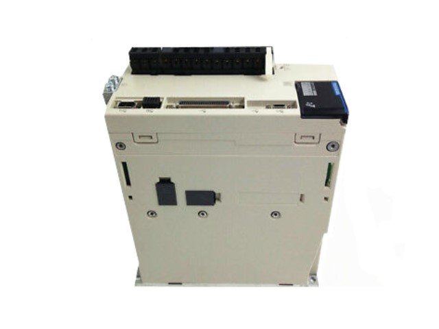 SERVODRIVE TRIFÁSICO 1KW 7,6A 200/240V 50/60HZ SGD7S7R6A00B202