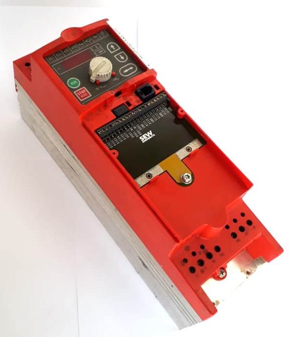 INVERSOR DE FREQUÊNCIA TRIFÁSICO 4KW 9,5A 380/500V 50/60HZ